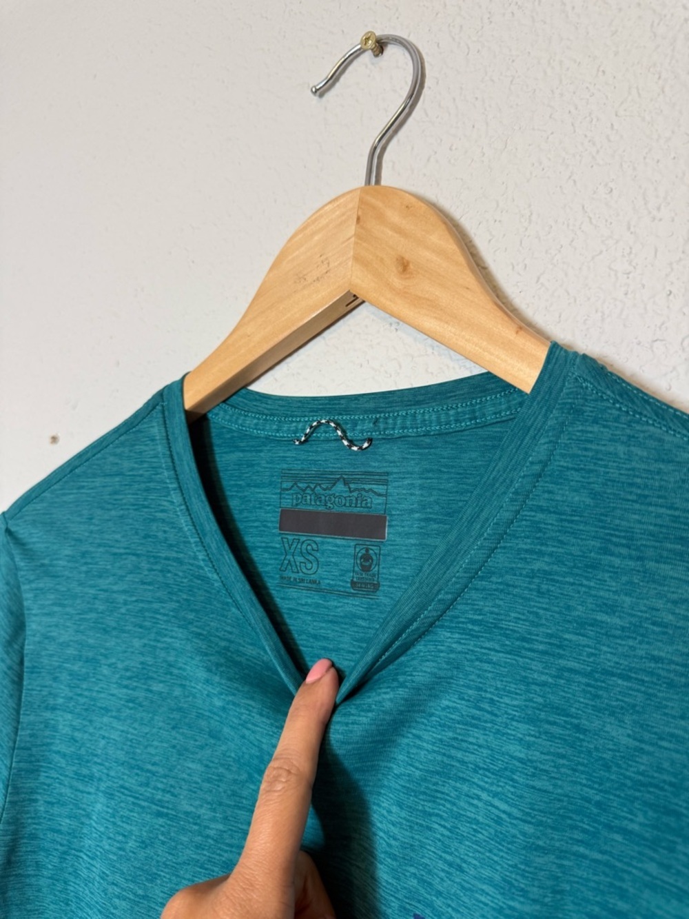 Patagonia | Men's Long-Sleeved Capilene Cool Daily Graphic Shirt - XS - Picture 4 of 4